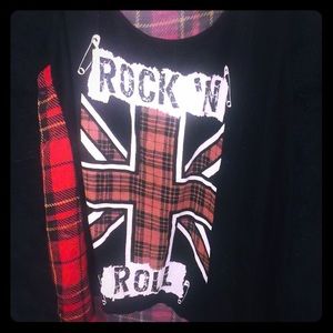 Rock and roll T -shirt .
